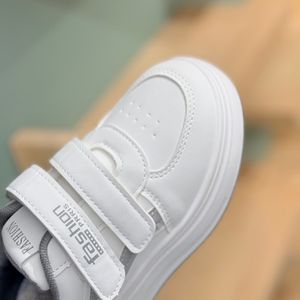 خرید اینترنتی قیمت ونس بچگانه طرح sport دو چسب از Toobaco کد 4071001