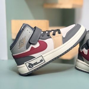 فروش اینترنتی کتونی بچگانه نیمساق طرح نایک جردن abc از murche کد 4071202