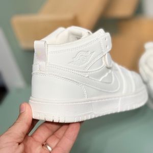 خرید اینترنتی قیمت کتونی بچگانه نیمساق طرح نایک جردن از murche کد 4071206