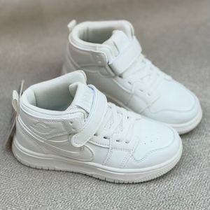 خرید اینترنتی قیمت کتونی بچگانه نیمساق طرح نایک جردن کد 4071206