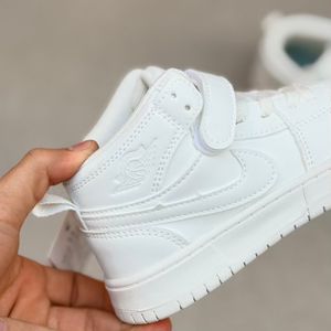 خرید اینترنتی قیمت کتونی بچگانه نیمساق طرح نایک جردن کد 4071206