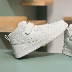 خرید اینترنتی قیمت کتونی بچگانه نیمساق طرح نایک جردن از murche کد 4071206