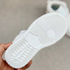 خرید اینترنتی قیمت کتونی بچگانه نیمساق طرح نایک جردن کد 4071206