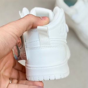 خرید اینترنتی قیمت کتونی بچگانه نیمساق طرح نایک جردن کد 4071206