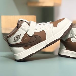 خرید اینترنتی قیمت کتونی بچگانه نیمساق طرح نایک جردن از murche کد 4071301