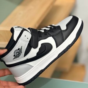 خرید اینترنتی قیمت کتونی بچگانه نیمساق طرح نایک جردن از murche کد 4071302