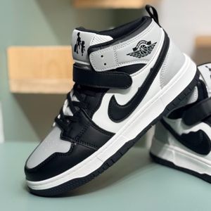 خرید آنلاین کتونی بچگانه نیمساق طرح نایک جردن از murche کد 4071302