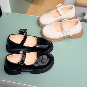 خرید اینترنتی قیمت کفش دخترانه عروسکی طرح سگک از کیدز کد 4071901