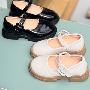 خرید اینترنتی قیمت کفش دخترانه عروسکی طرح سگک از کیدز کد 4071901