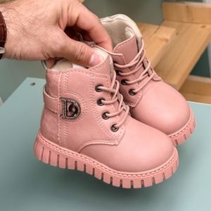 مشخصات بوت بچگانه طرح D نگینی از Kids کد 4072301