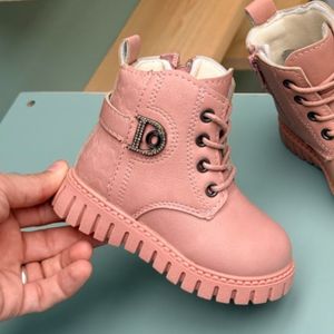 مشخصات بوت بچگانه طرح D نگینی از Kids کد 4072301