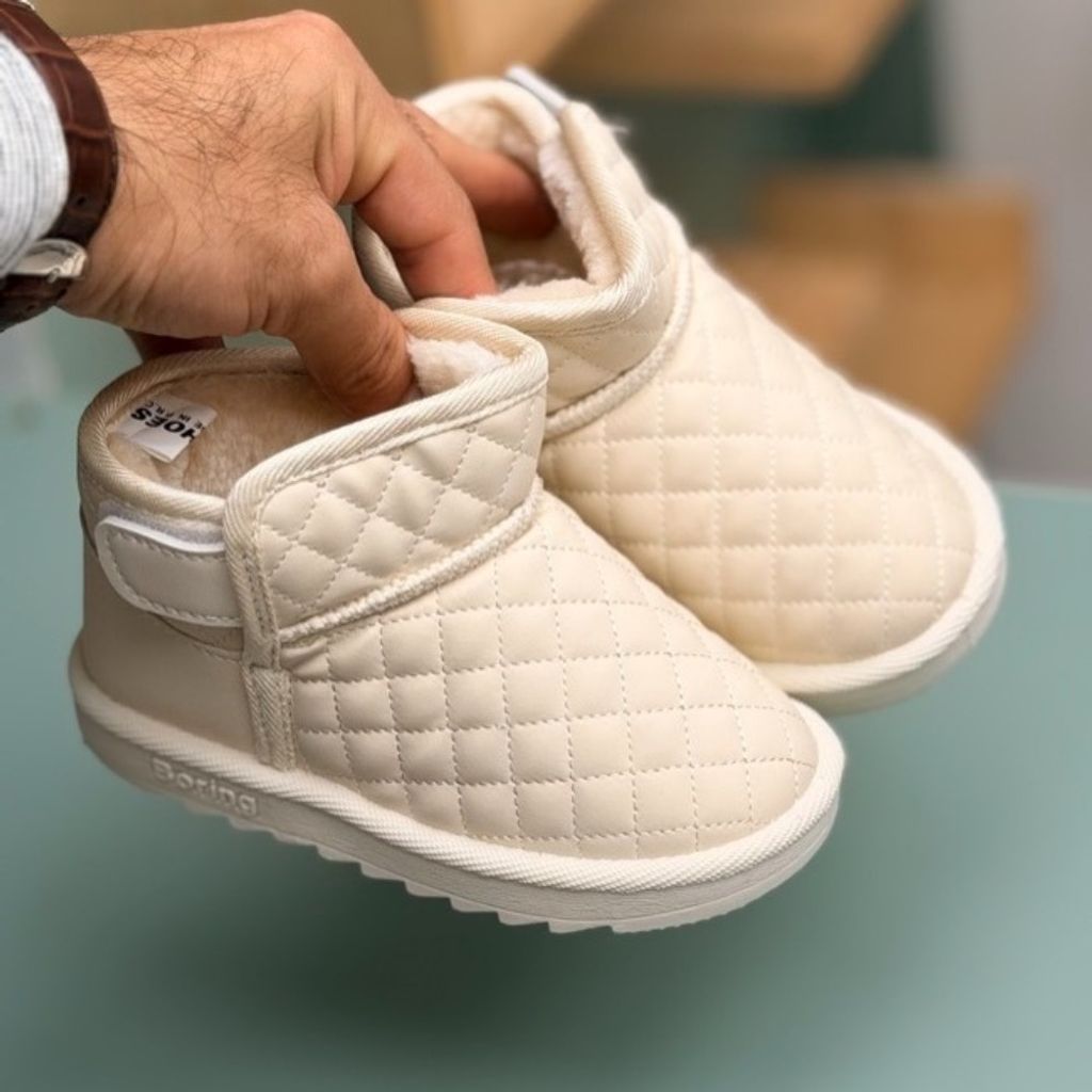 مشخصات بوت بچگانه نیمساق شنل دوزی از Kshoes کد 4072701