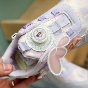 خرید اینترنتی قیمت کتونی اسکیتی چراغدار طرح کرومی ملودی از KAKA کد 4072702