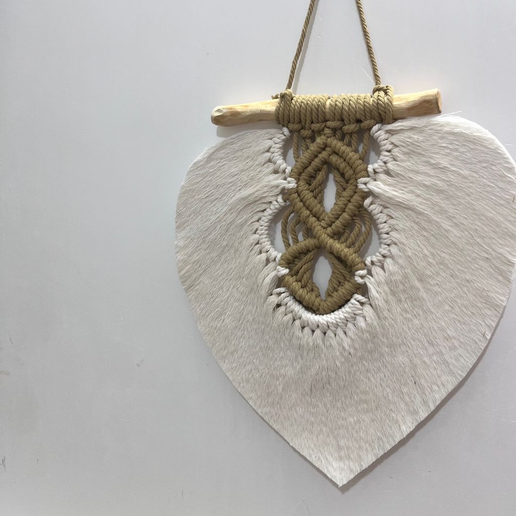 مشخصات دیوارکوب تک برگ مکرومه مدل موانا