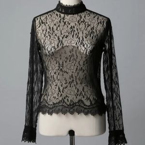 خرید آنلاین بلوز توری آستین بلند