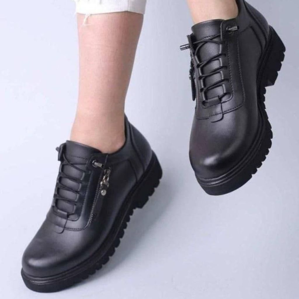 مشخصات کفش نیم بوت چرم زنانه مدل لیو رنگ مشکی