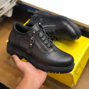 خرید انلاین کفش نیم بوت چرم زنانه مدل لیو رنگ مشکی