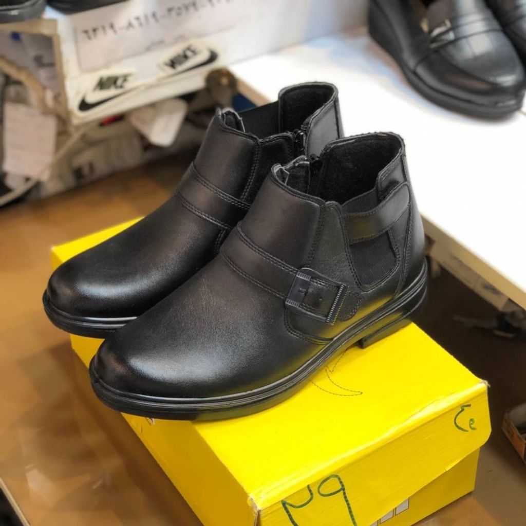 قیمت ارزان کفش نیم بوت چرم مردانه مدل زرین رنگ مشکی