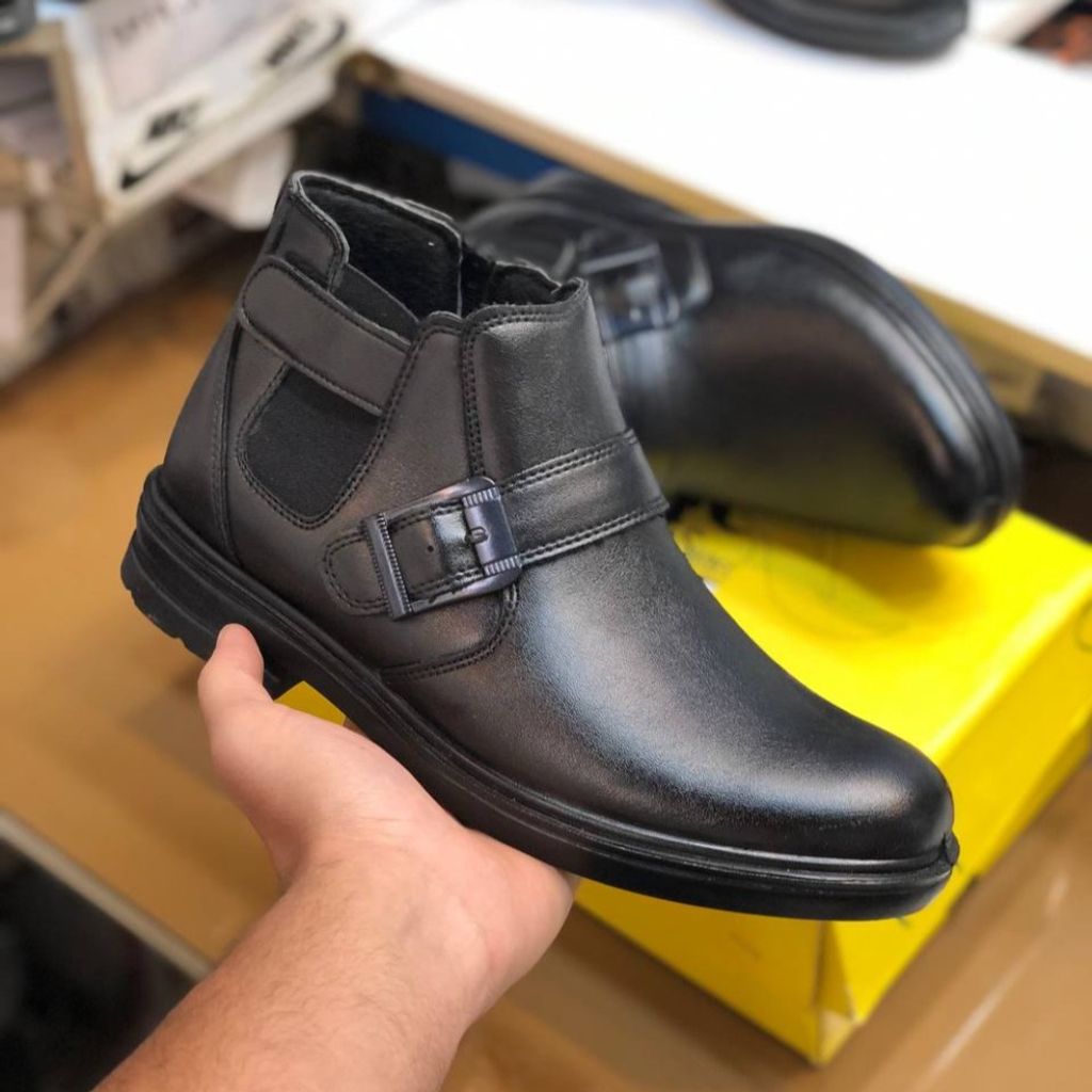 خرید اینترنتی کفش نیم بوت چرم مردانه مدل زرین رنگ مشکی