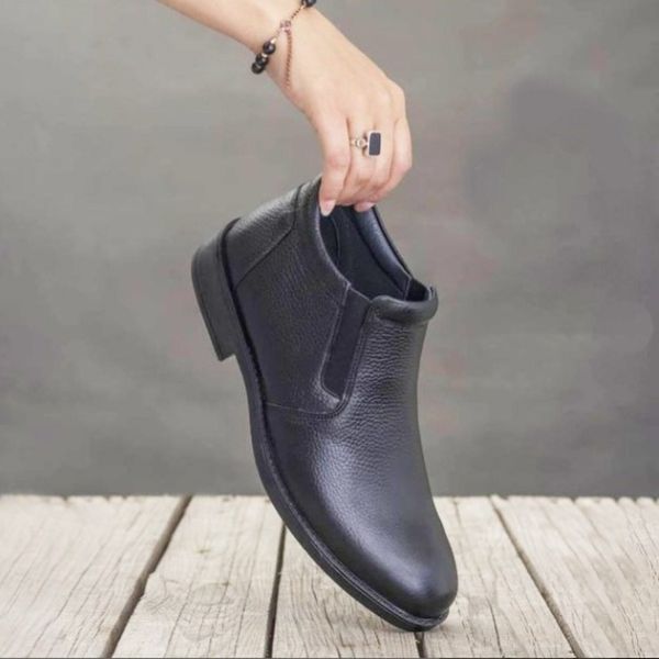 کفش نیم بوت چرم مردانه مدل ریچارد برند رخشی