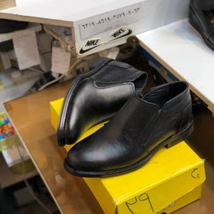 خرید اینترنتی کفش نیم بوت چرم مردانه مدل ریچارد برند رخشی