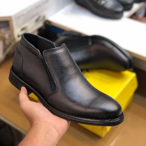 خرید انلاین کفش نیم بوت چرم مردانه مدل ریچارد برند رخشی