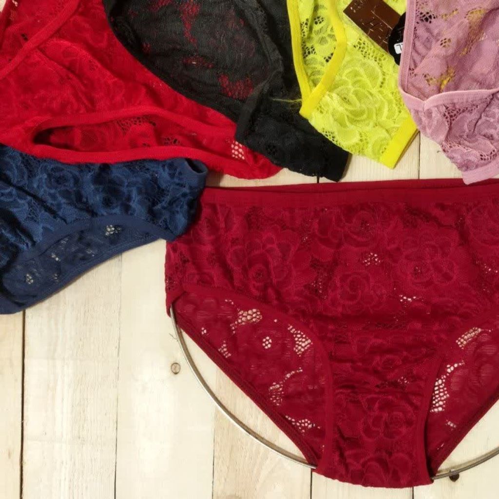 خرید آنلاین شورت تمام گیپوری جذاب