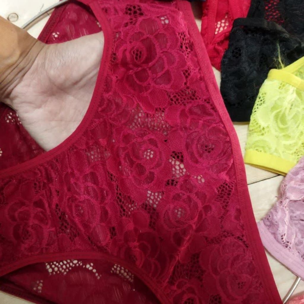 خرید اینترنتی شورت تمام گیپوری جذاب