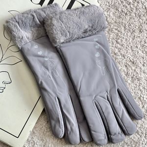 مشخصات دستکش زنانه نگین