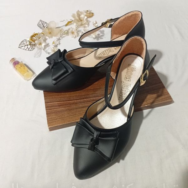 کفش مجلسی زنانه جلو بسته پاشنه دار اروپایی