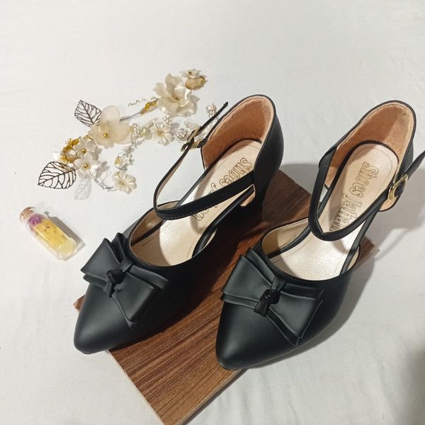 کفش مجلسی زنانه جلو بسته پاشنه دار اروپایی