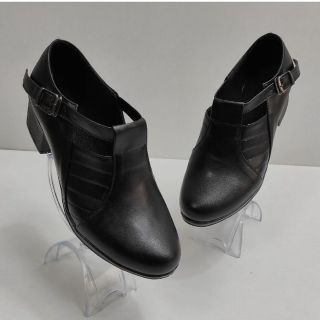 مشخصات کفش پاشنه دار زنانه مدل لحافتی