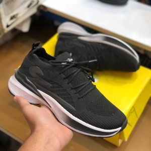 خرید انلاین کفش کشی جورابی زنانه مدل رانر رنگ مشکی