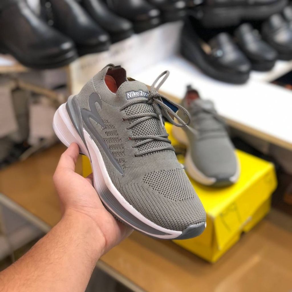 خرید اینترنتی کفش کشی جورابی زنانه مدل رانر رنگ طوسی