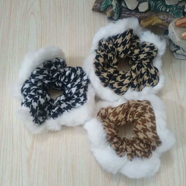 کش موی جذاب خزدار