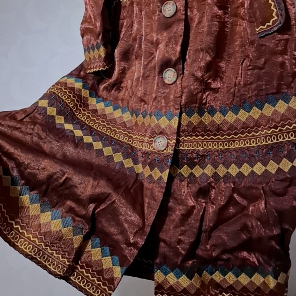 فروش اینترنتی مانتو مجلسی طرح گلدوزی