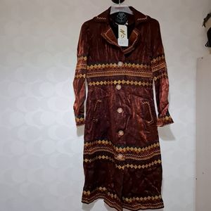 خرید آنلاین مانتو مجلسی طرح گلدوزی