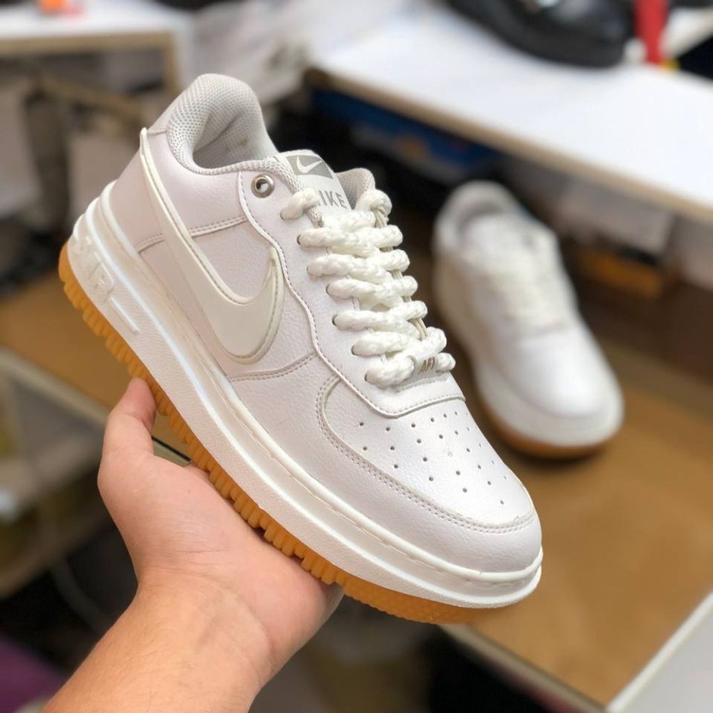 خرید انلاین کفش نایک ایرفورس مردانه رنگ سفید