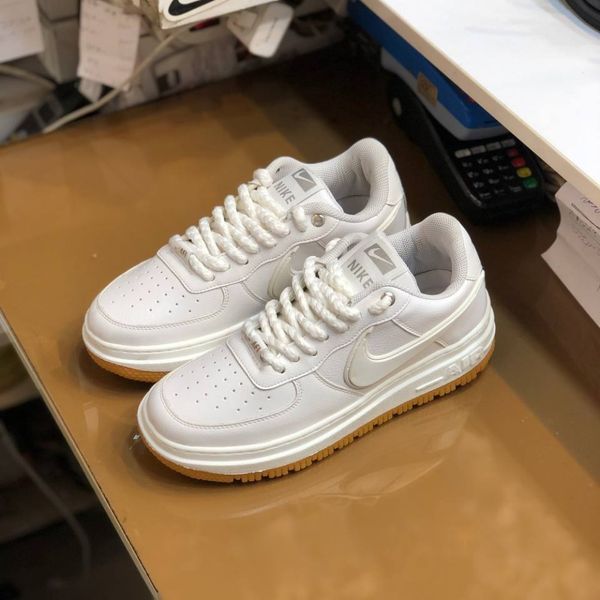 کفش نایک ایرفورس مردانه رنگ سفید