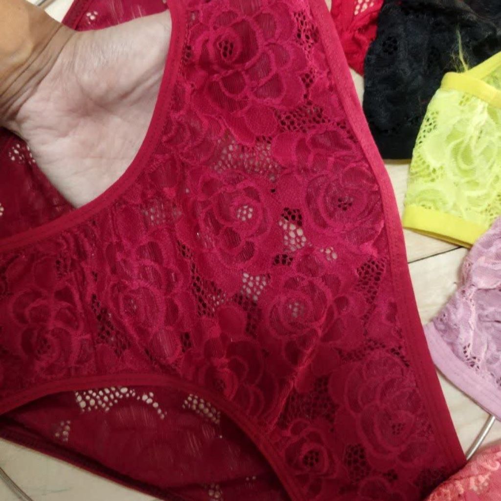 خرید اینترنتی شورت توری خوشگل طرح گل