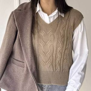 ژیله زنانه نخ اکرولیک بافت نرم ضدحساسیت فری سایز