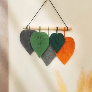 دیوار کوب برگ مدل سوفیا