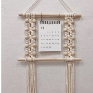 آویز تقویم مکرومه بافی