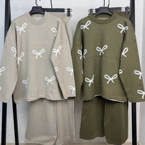 مشخصات ست بافت زنانه طرح پاپیونی