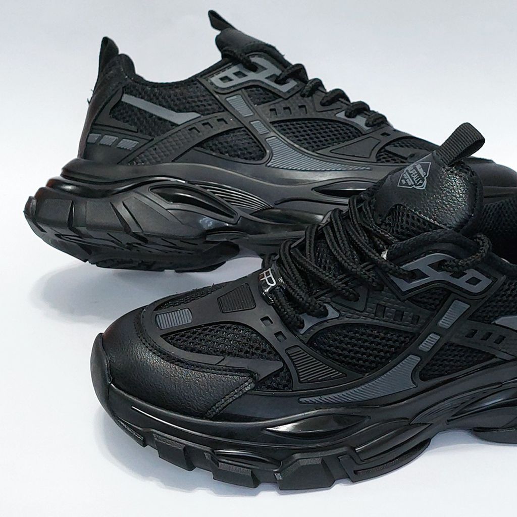 خرید آنلاین کتونی طرح بالنسیاگا Balenciaga بسیار شیک و با کیفیت