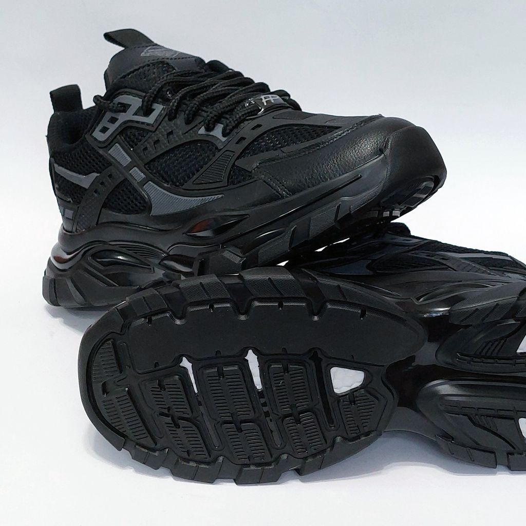 مشخصات کتونی طرح بالنسیاگا Balenciaga بسیار شیک و با کیفیت