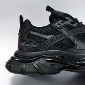 خرید اینترنتی کتونی طرح بالنسیاگا Balenciaga بسیار شیک و با کیفیت