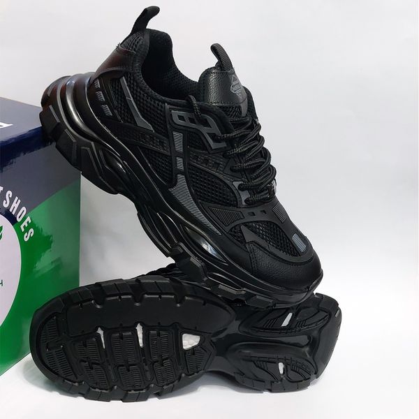 کتونی طرح بالنسیاگا Balenciaga بسیار شیک و با کیفیت