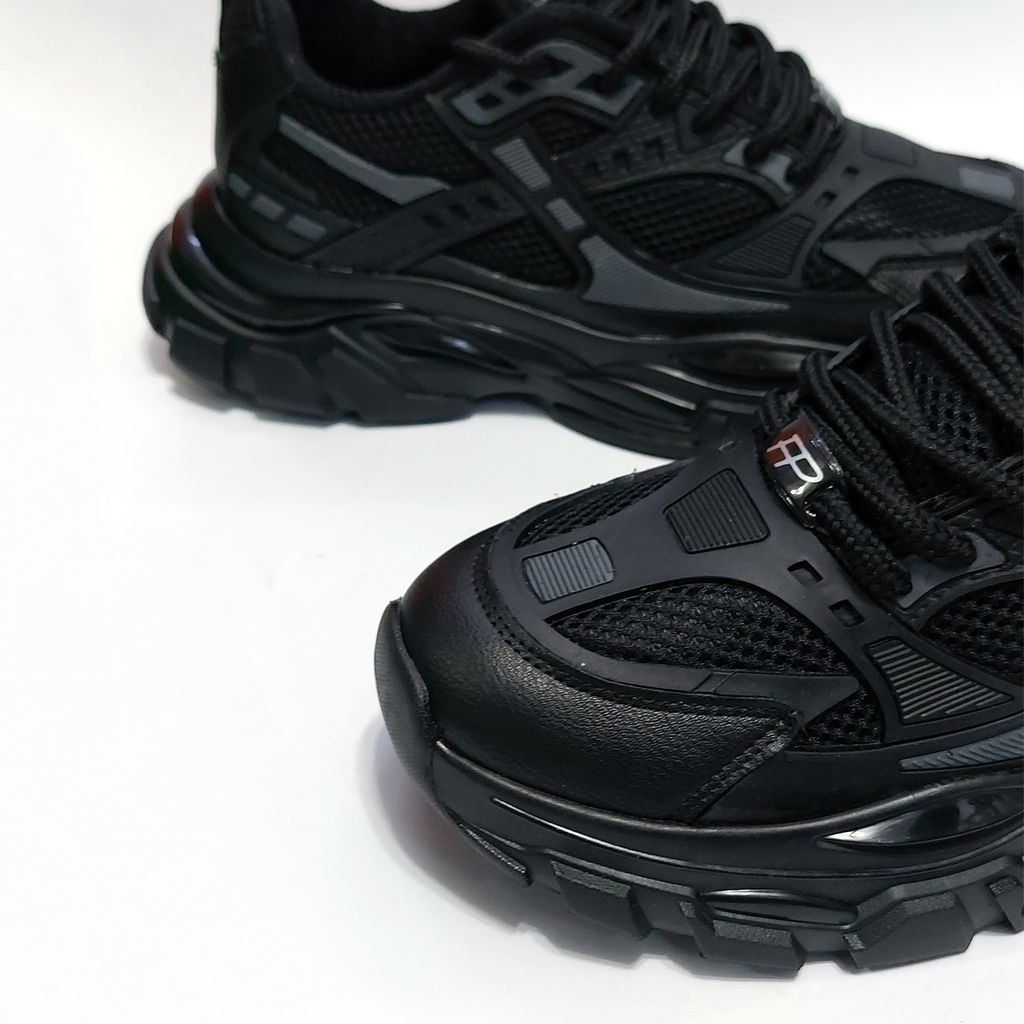 فروش اینترنتی کتونی طرح بالنسیاگا Balenciaga بسیار شیک و با کیفیت