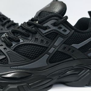 فروش اینترنتی کتونی طرح بالنسیاگا Balenciaga بسیار شیک و با کیفیت